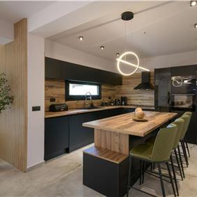 4 bedroom villa with pool, Chalikounas, sleeps 8